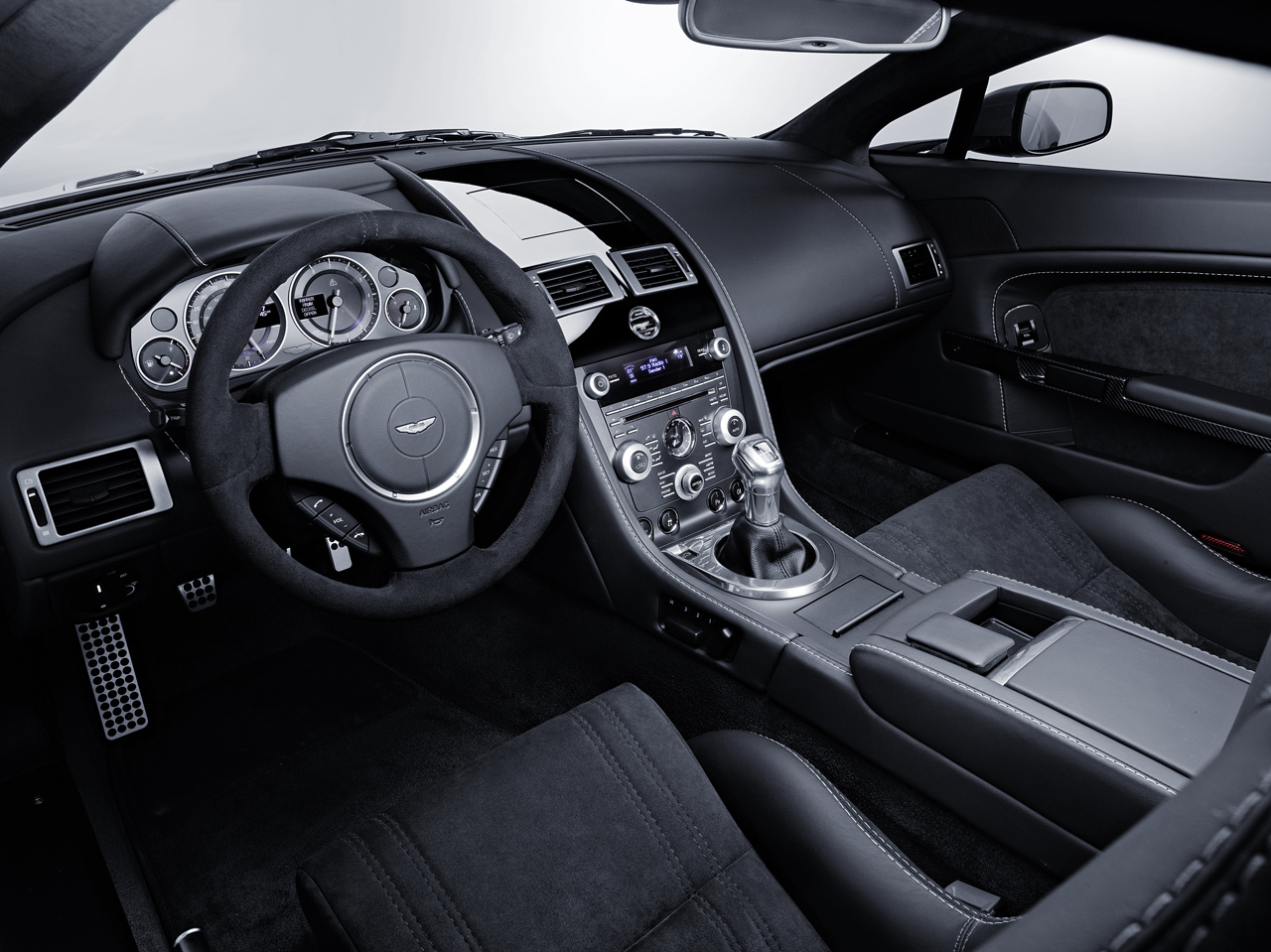 Aston Martin Db9 2015 Interior Autocarwall
