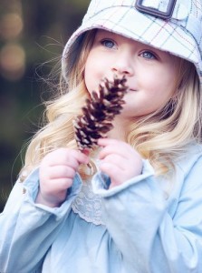 Cute Girl Wallpaper For Facebook Profile (4)