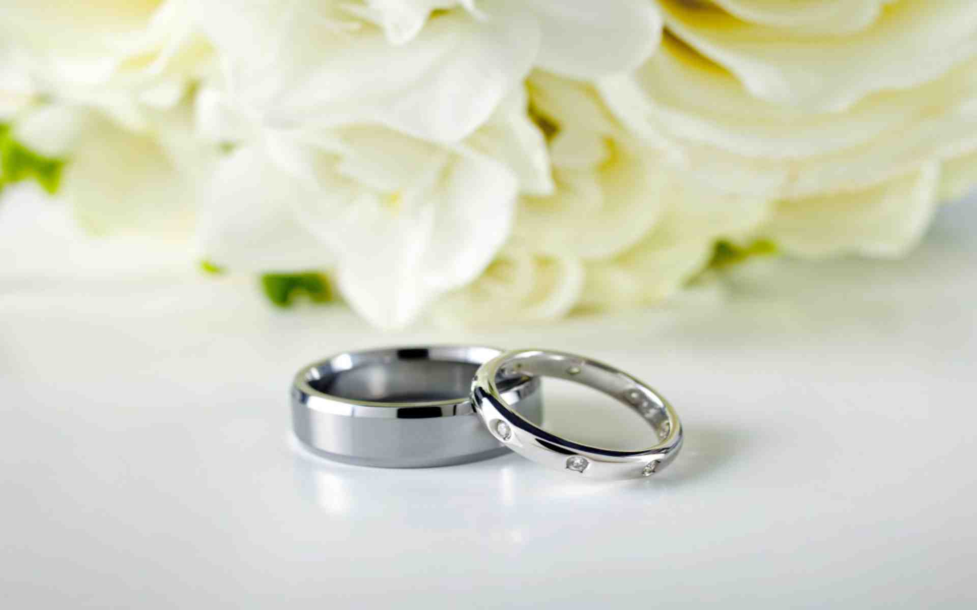 wedding rings background